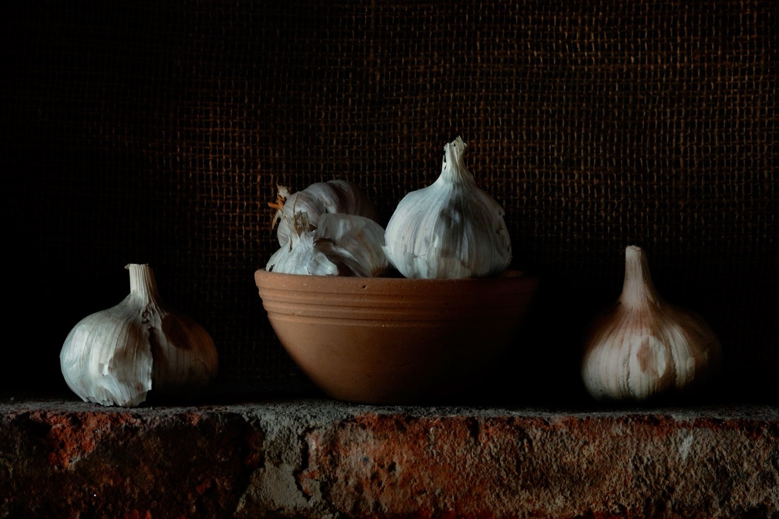 Garlic representing the savoury GMO strain aroma profile